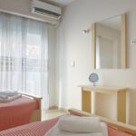 Lake View Luxury Suite 1 - property overview with comfortable bedroom